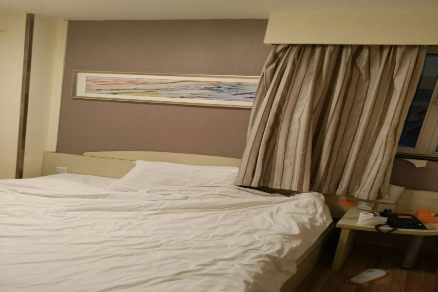 7 Days Inn Gangwan Square Dalian Bagian luar foto